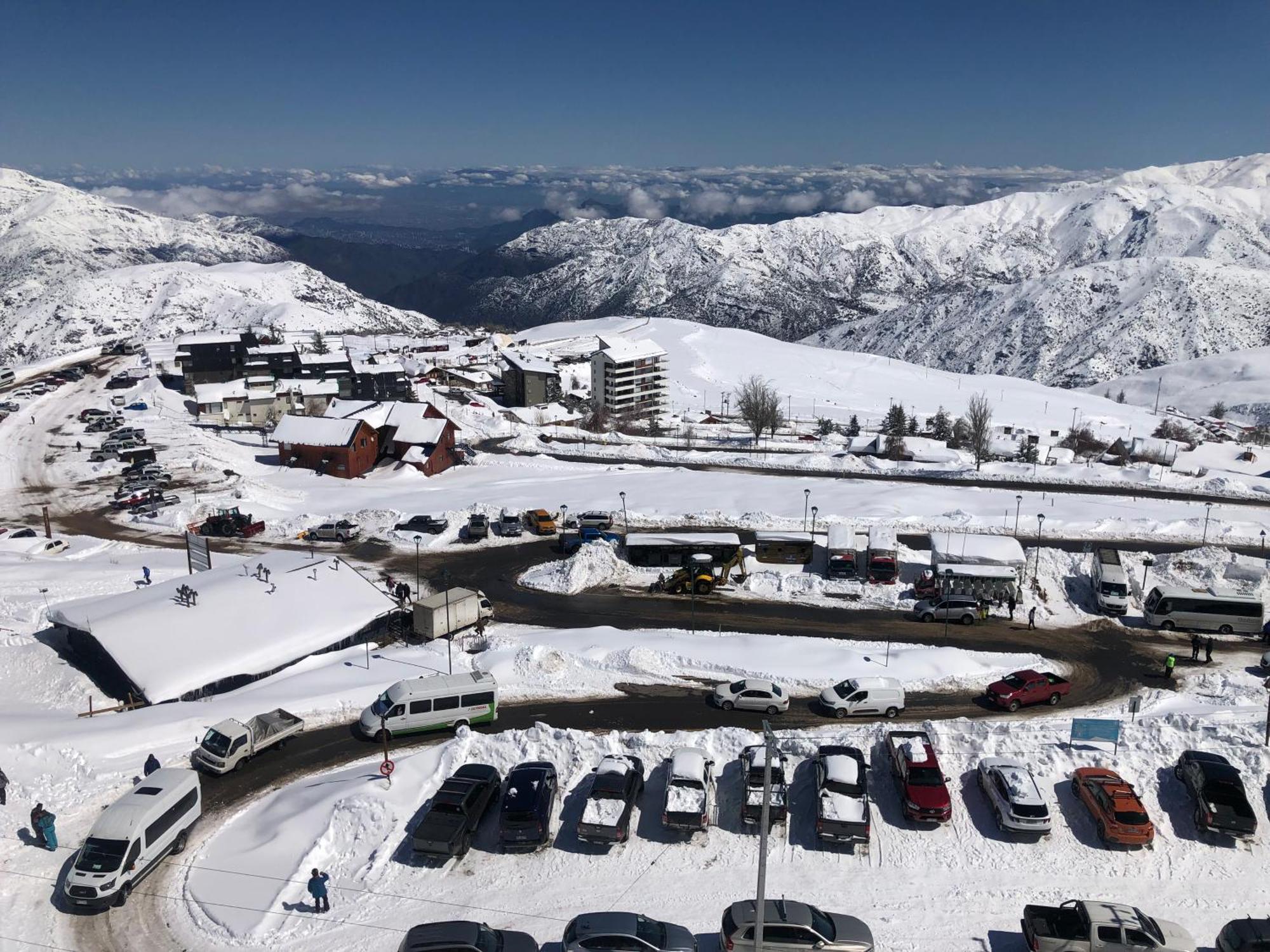 Departamentos Alojamiento Oficial Gran Parador Ski In - Out, Centro De Ski El Colorado, Farellones - Unico Con Descuentos En Servicios Del Centro De Ski Kültér fotó
